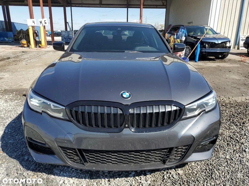 BMW Seria 3 330i xDrive M Sport sport - 2