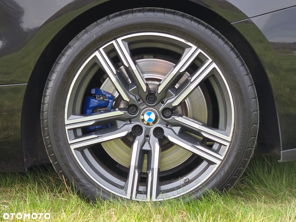 BMW Seria 8 - 16