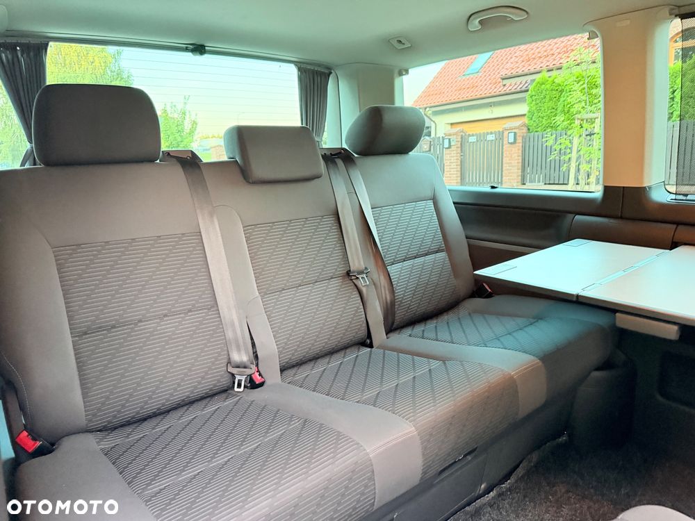 Volkswagen Multivan - 21