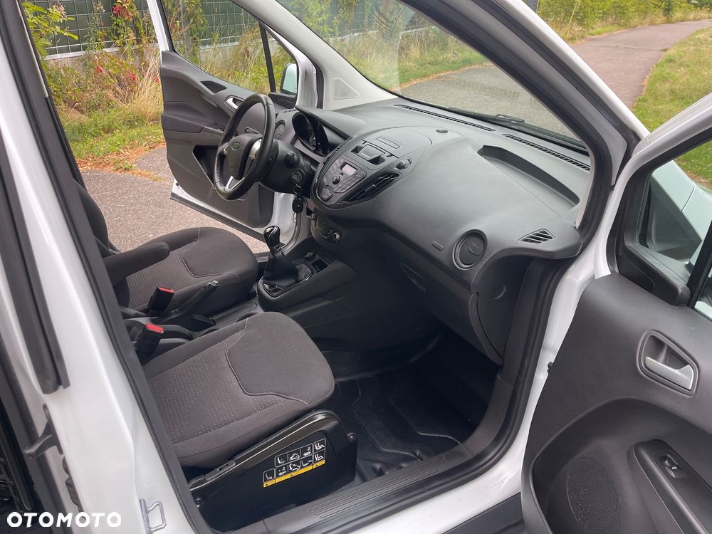 Ford Courier - 14