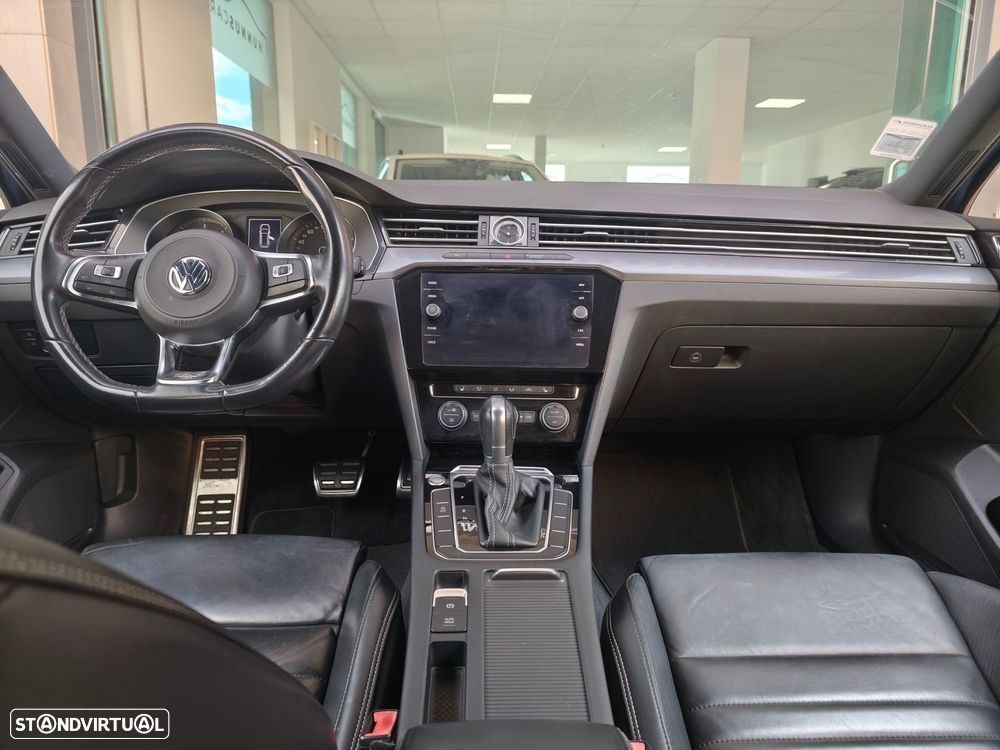 VW Passat Variant 2.0 TDi R-Line DSG - 5