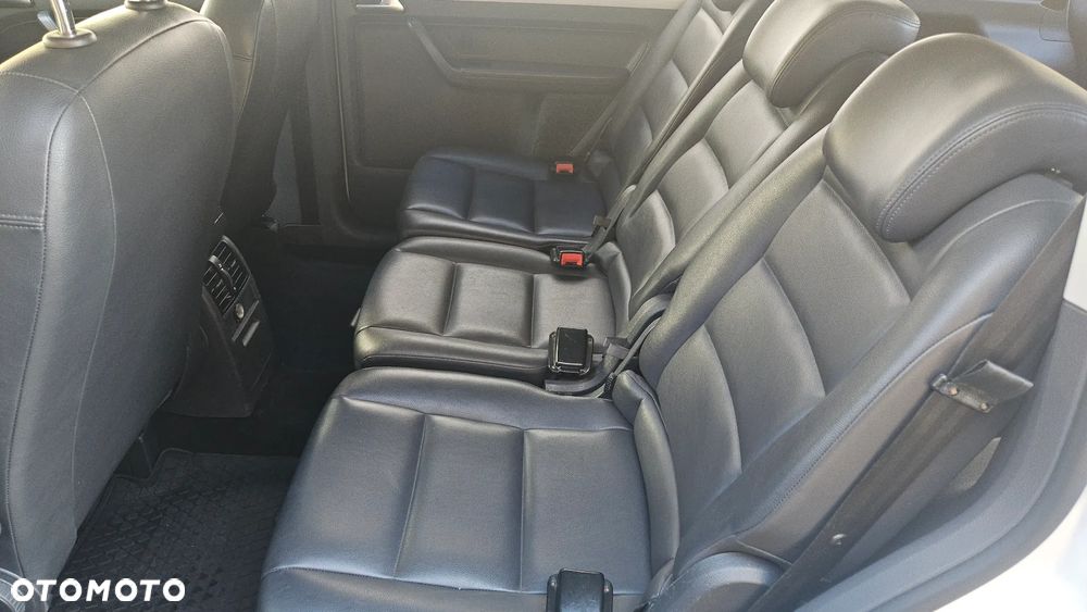 Volkswagen Touran 1.6 TDI DPF BlueMotion Technology Highline - 35