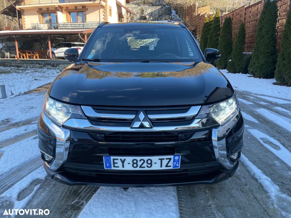 Mitsubishi Outlander - 40