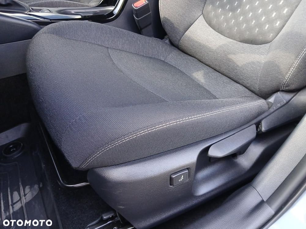 Toyota Corolla 1.8 Hybrid Comfort - 33