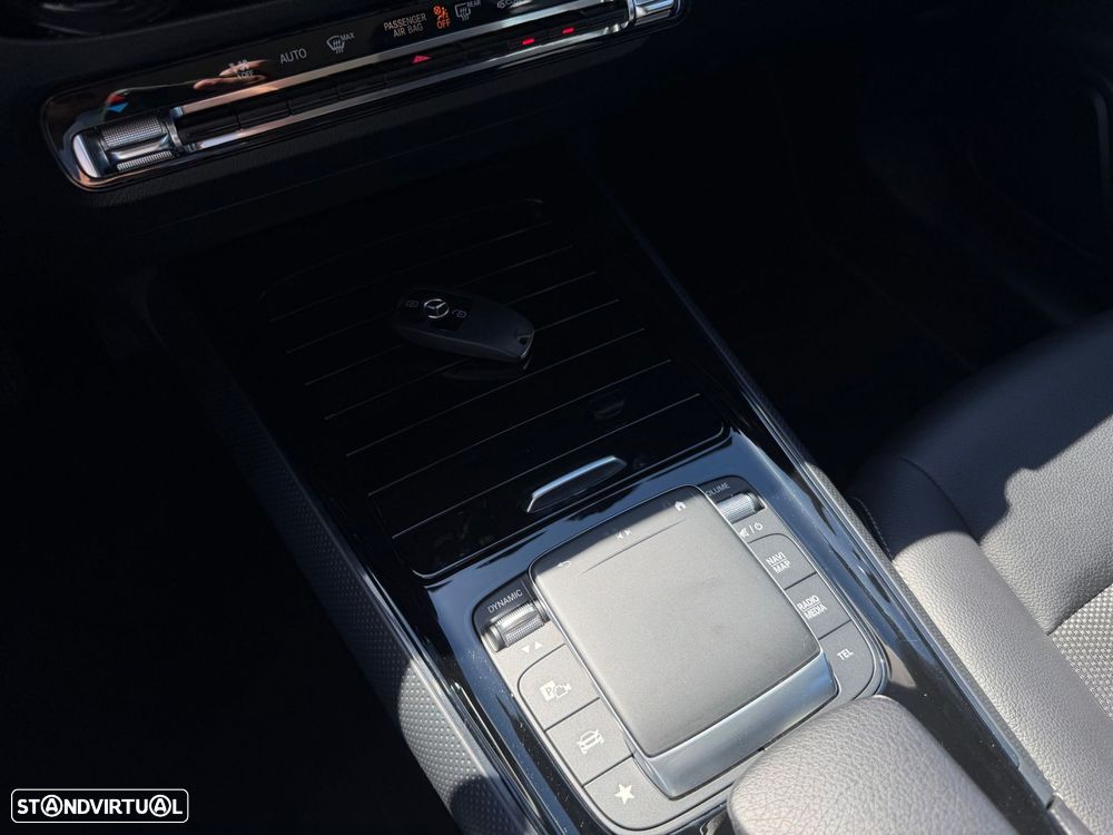 Mercedes-Benz GLA 180 d - 11