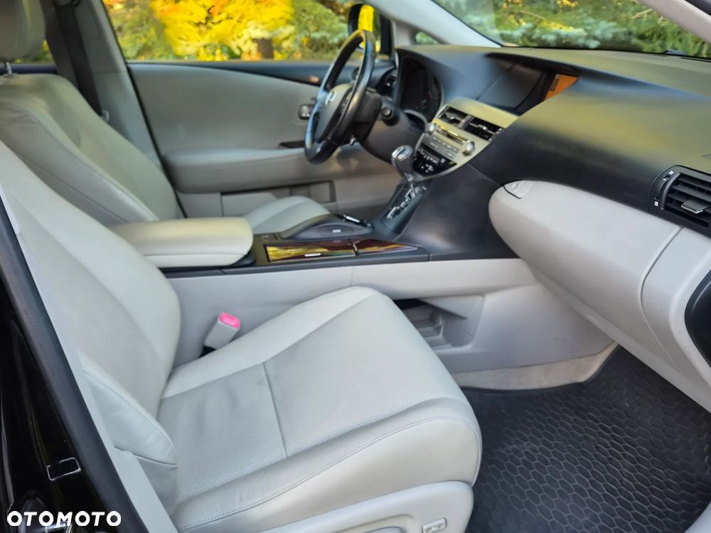 Lexus RX - 6
