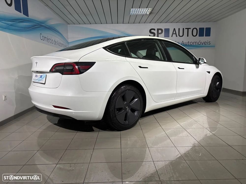 Tesla Model 3 Long Range Tração Traseira - 5