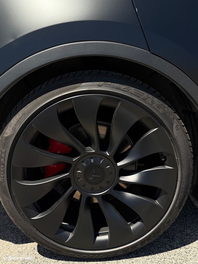 Tesla Model Y Performance Tração Integral - 12