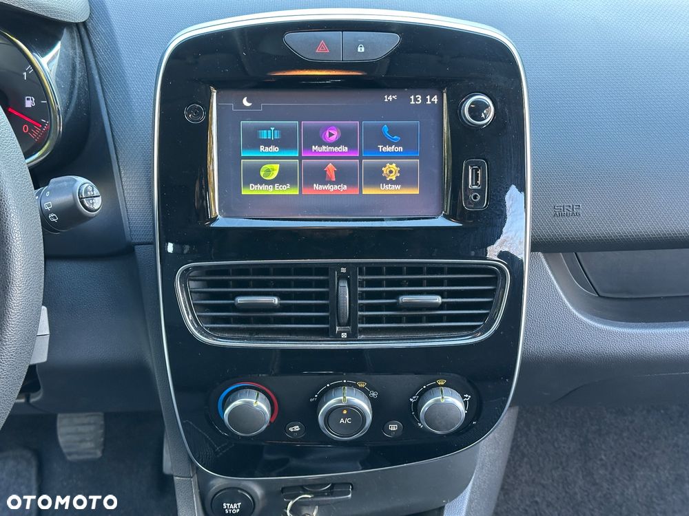 Renault Clio 1.2 16V 75 Limited - 22