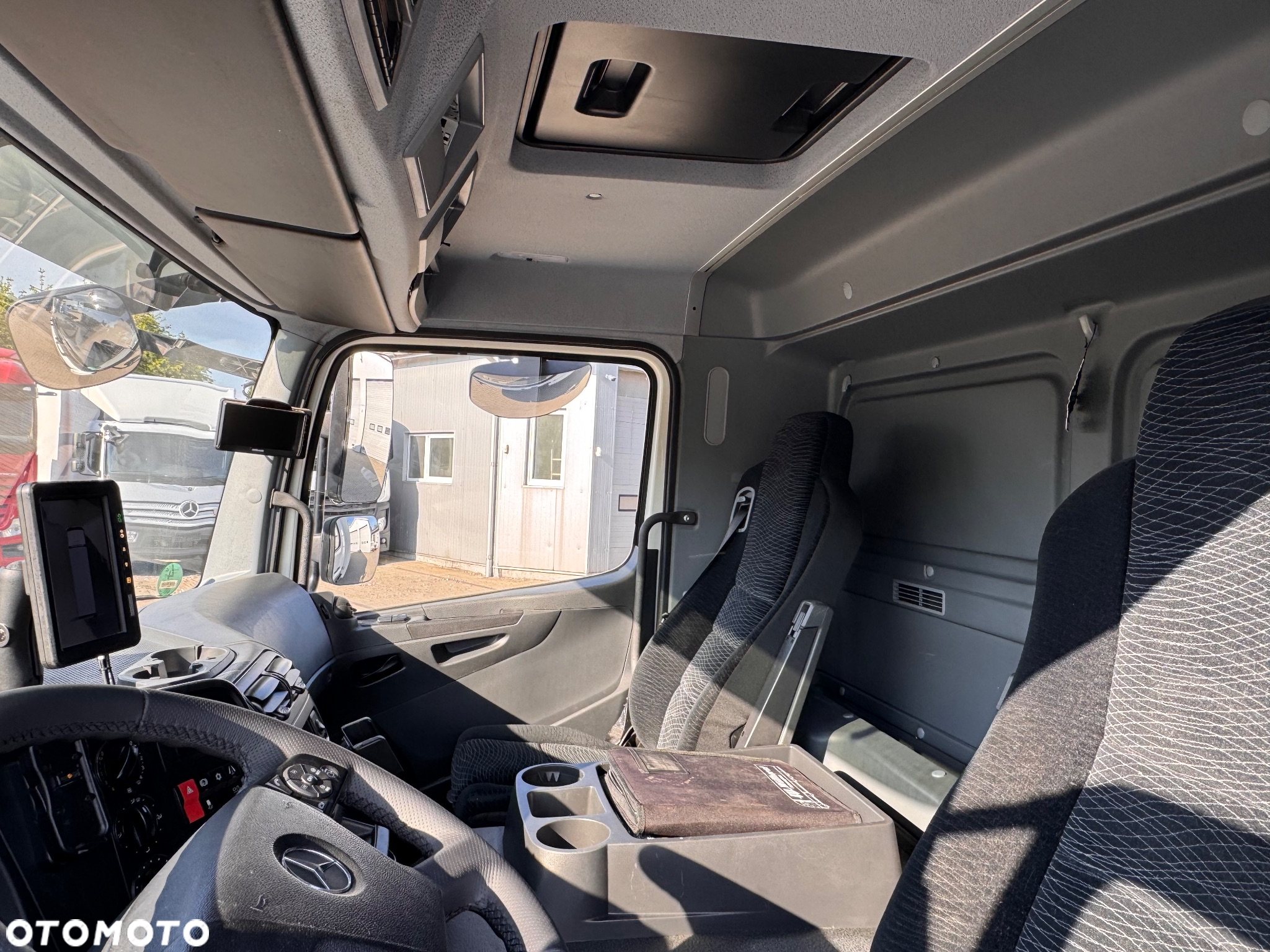 Mercedes-Benz ATEGO - 24