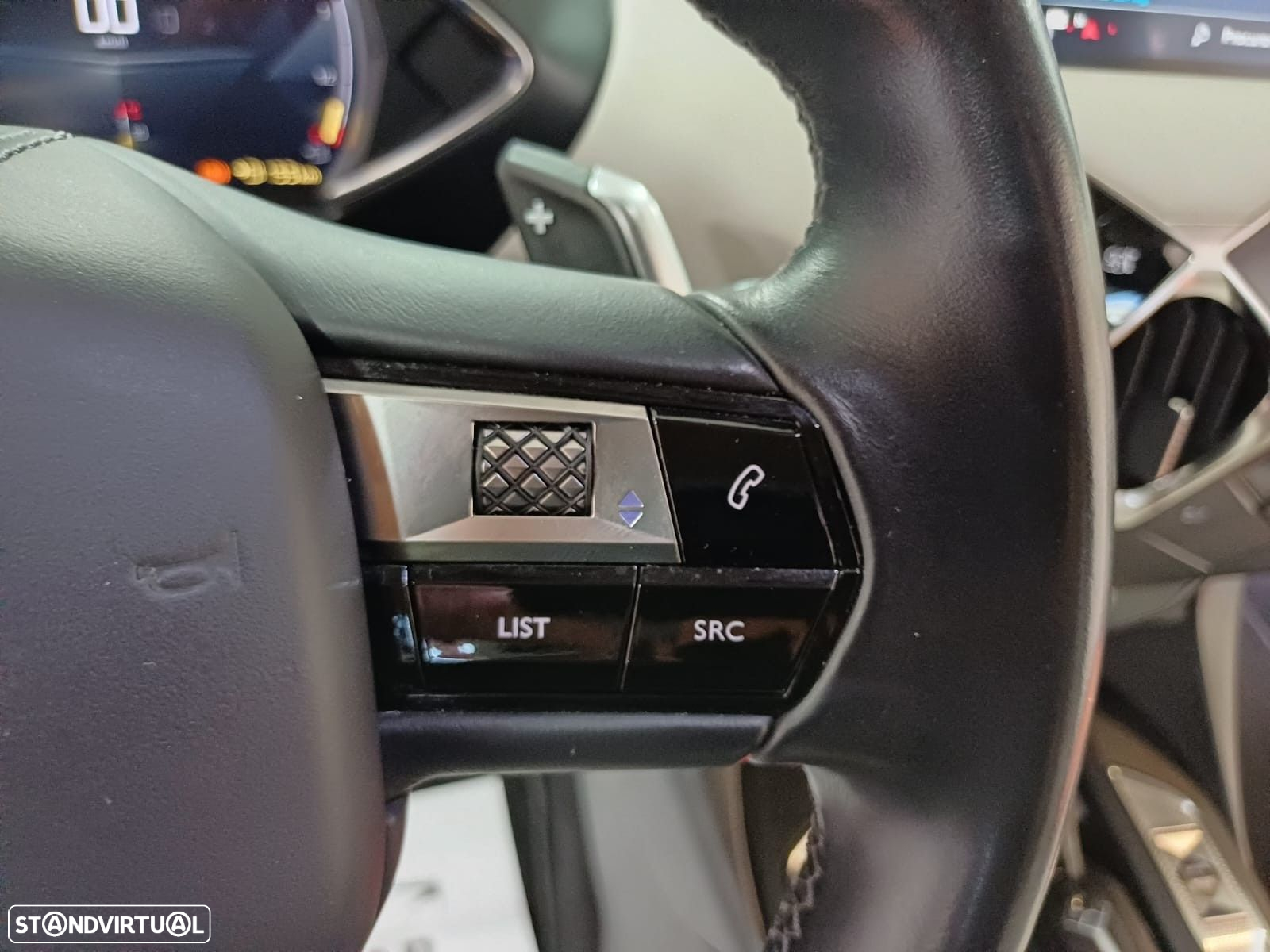 DS DS3 Crossback 1.2 PureTech Rivoli EAT8 - 17