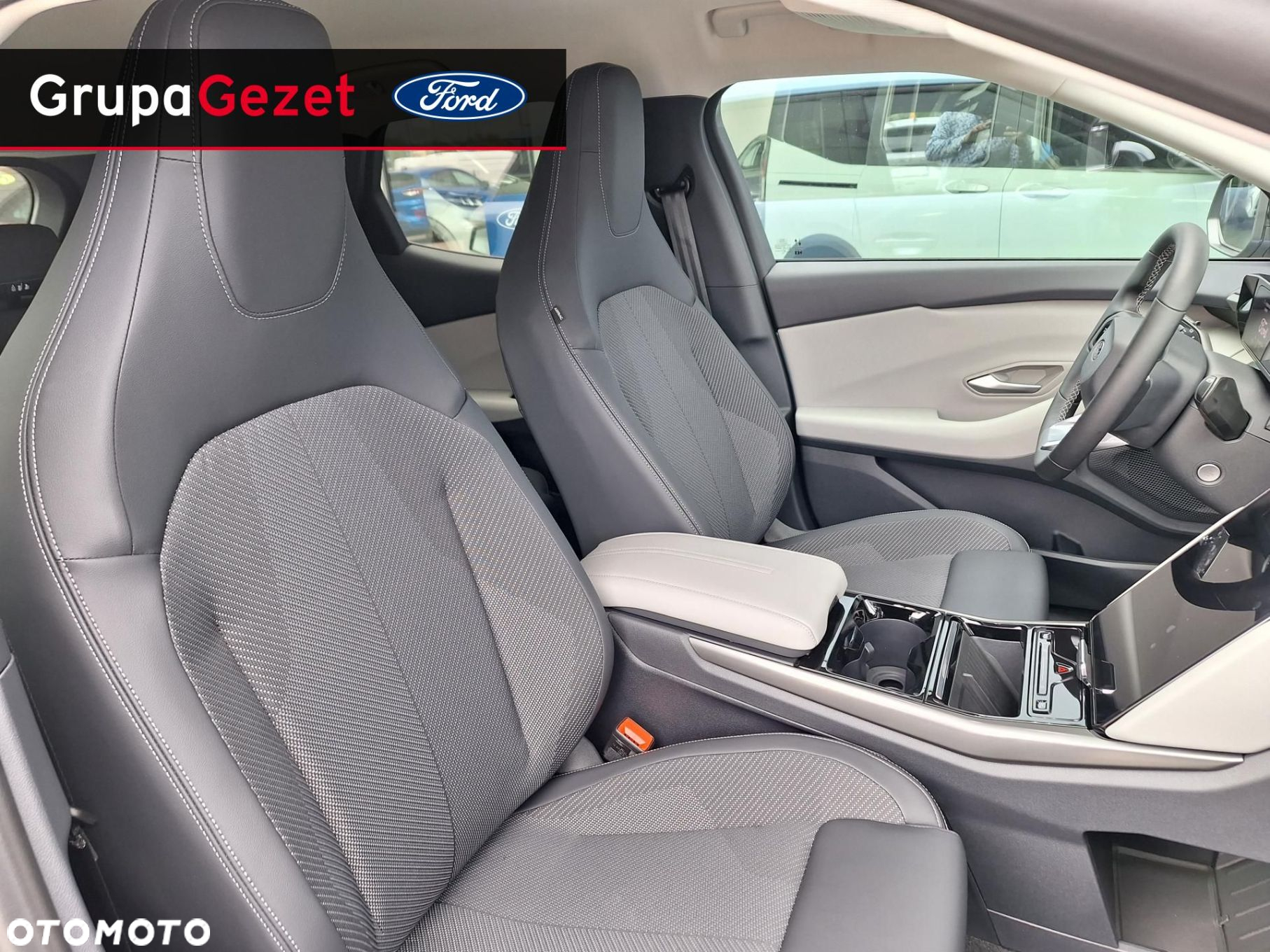 Ford Explorer - 12