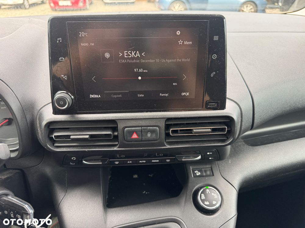 Opel Combo 1.2 Turbo Start/Stop - 24