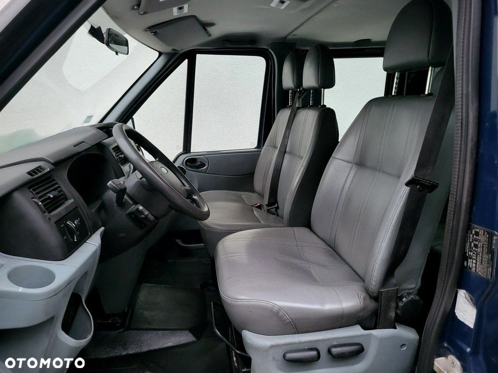 Ford Transit - 11