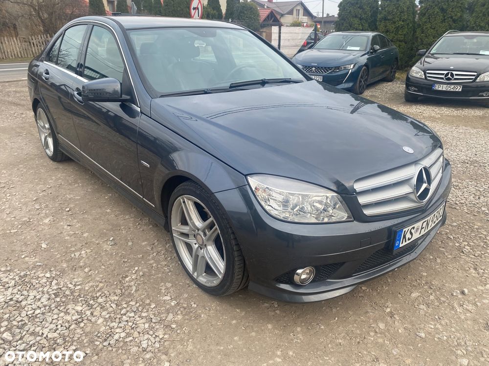 Mercedes-Benz Klasa C 180 CGI BlueEFFICIENCY Avantgarde - 8