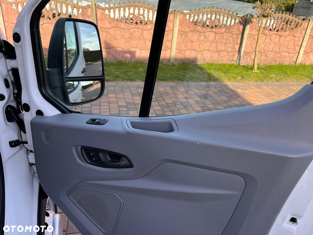 Ford Transit - 24