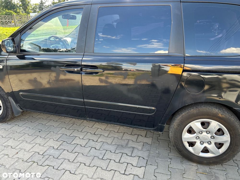 Kia Carnival - 18