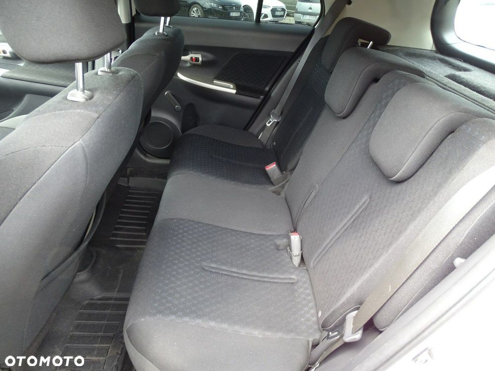 Toyota Urban Cruiser - 11