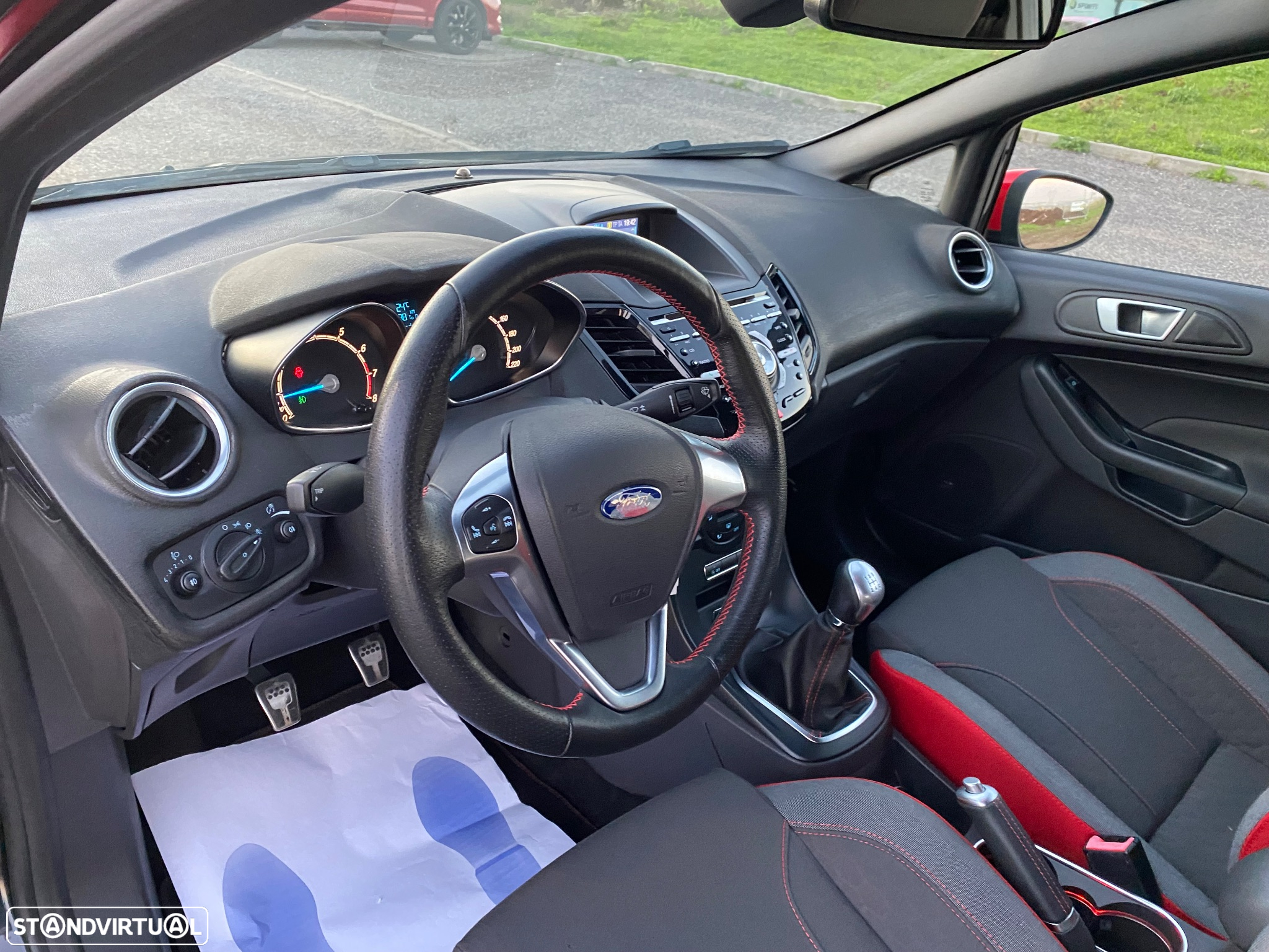 Ford Fiesta 1.0 T EcoBoost STLine Red&Black - 17