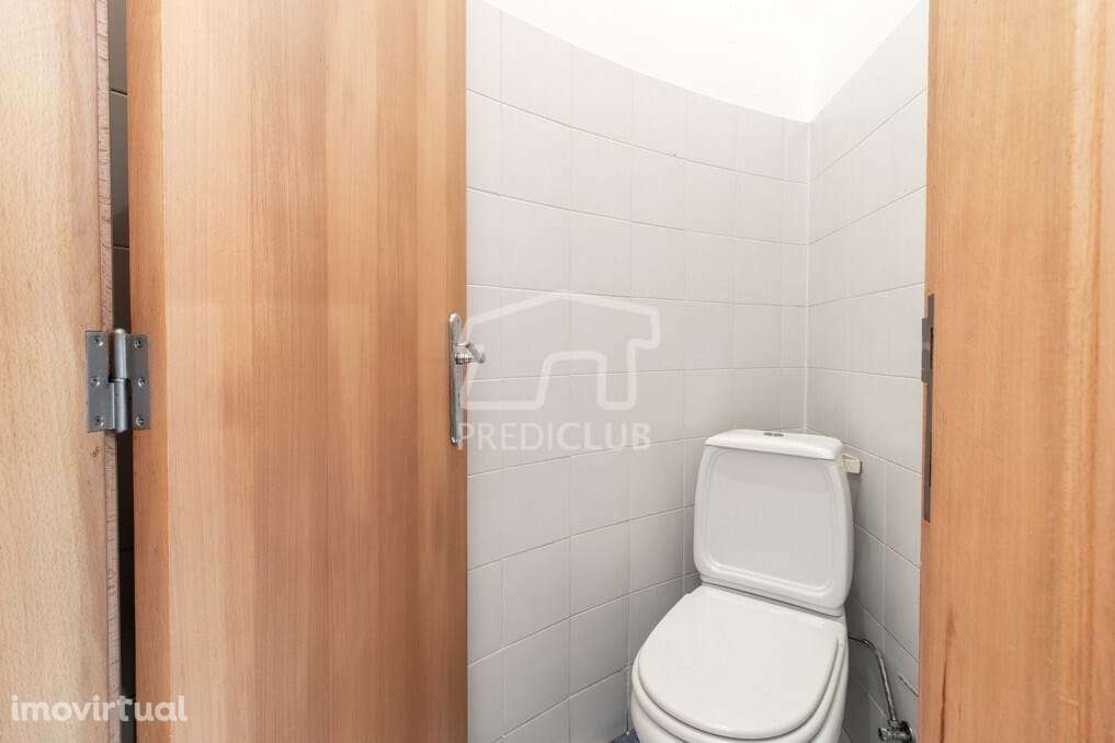 Loja, Câmara de Lobos, Estreito Câmara de Lobos - Grande imagem: 3/20