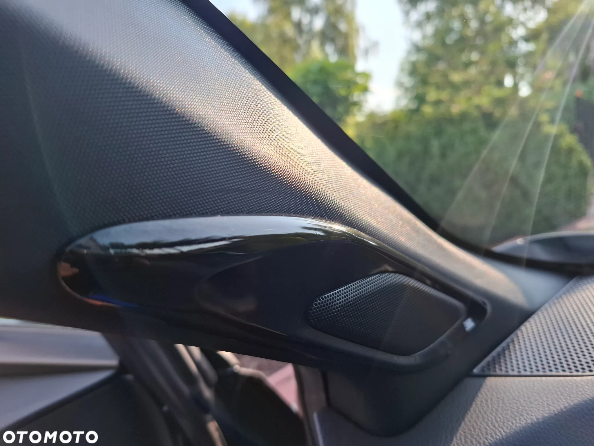 Toyota C-HR 1.8 Hybrid Neon Lime powered by JBL - 26