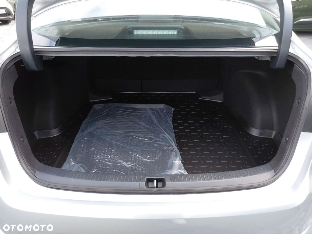 Toyota Corolla - 13