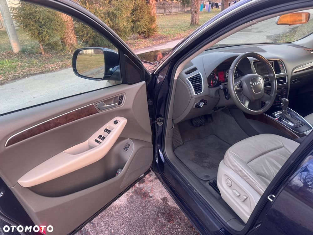 Audi Q5 3.2 FSI Quattro S tronic - 11