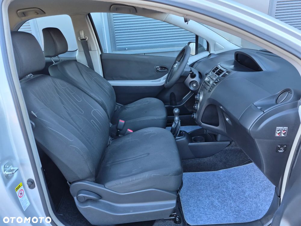 Toyota Yaris 1.0 Luna A/C - 5