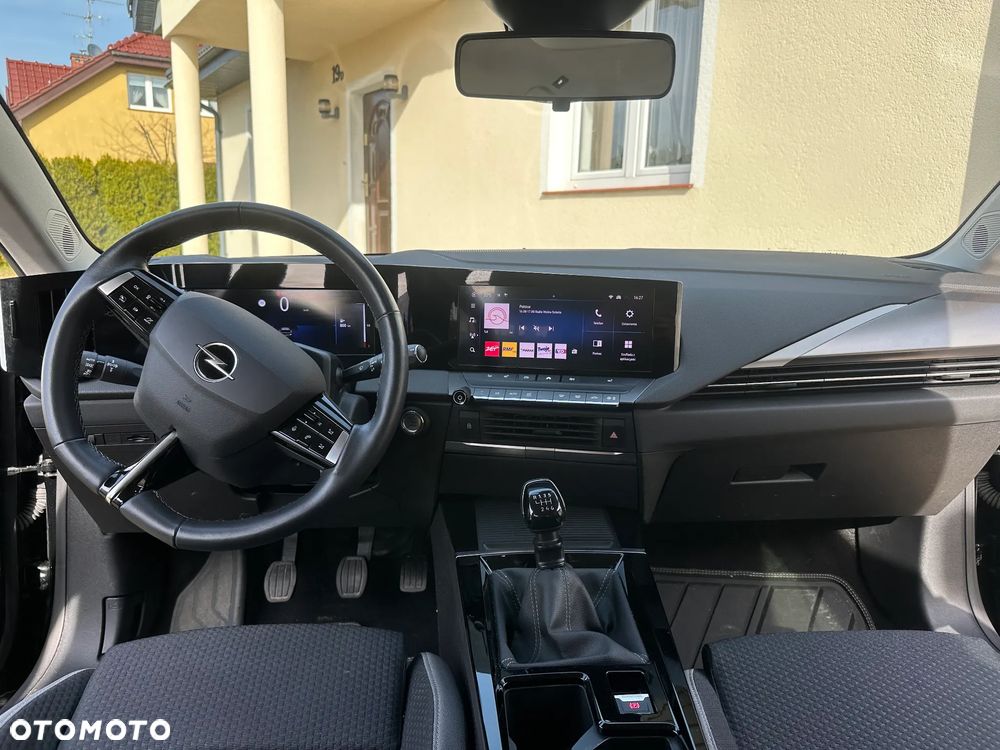 Opel Astra 1.2 Turbo Business Edition - 10