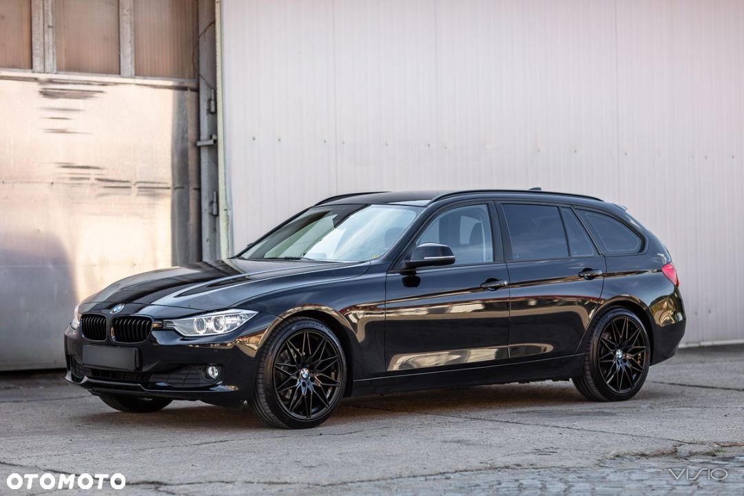 BMW Seria 3 318d DPF Touring Edition Sport - 8