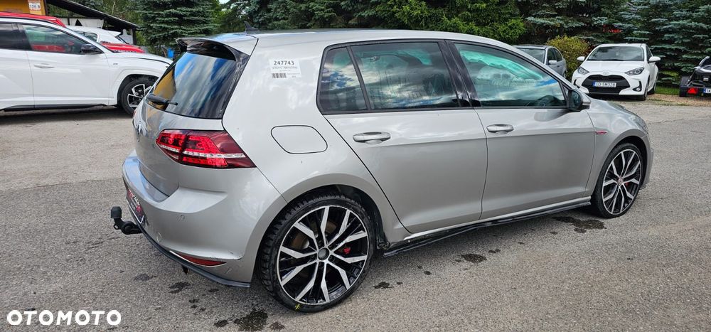 Volkswagen Golf GTI (BlueMotion Technology) DSG - 5