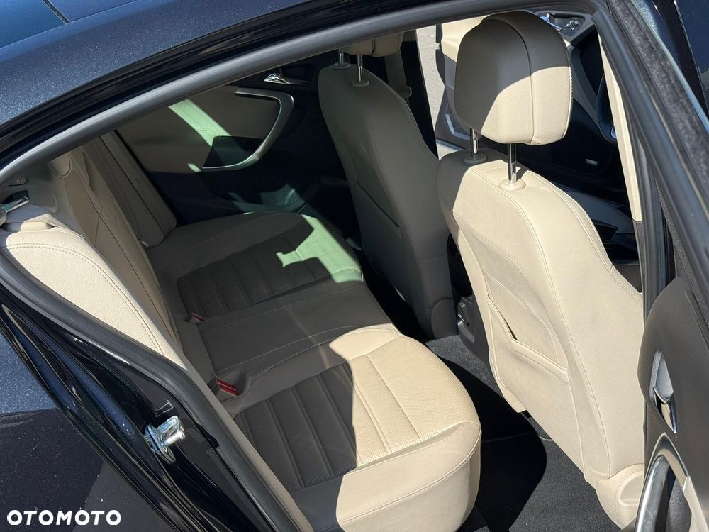 Opel Insignia - 16