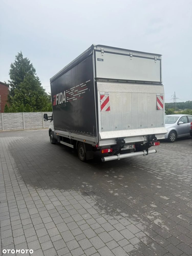 Mercedes-Benz Sprinter - 5