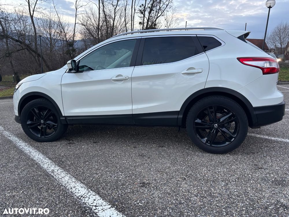 Nissan Qashqai 1.6 DCI TEKNA+ - 10