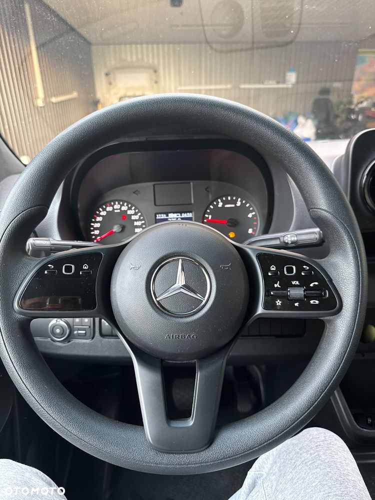 Mercedes-Benz Sprinter - 19