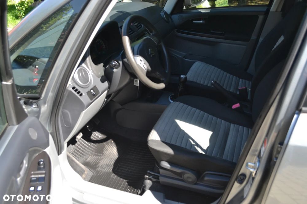 Suzuki SX4 1.6 Premium 4WD - 6