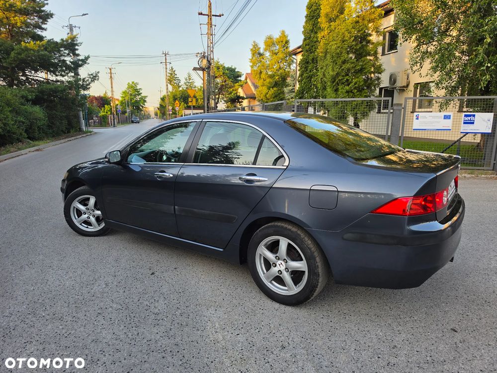 Honda Accord 2.0 ES - 10