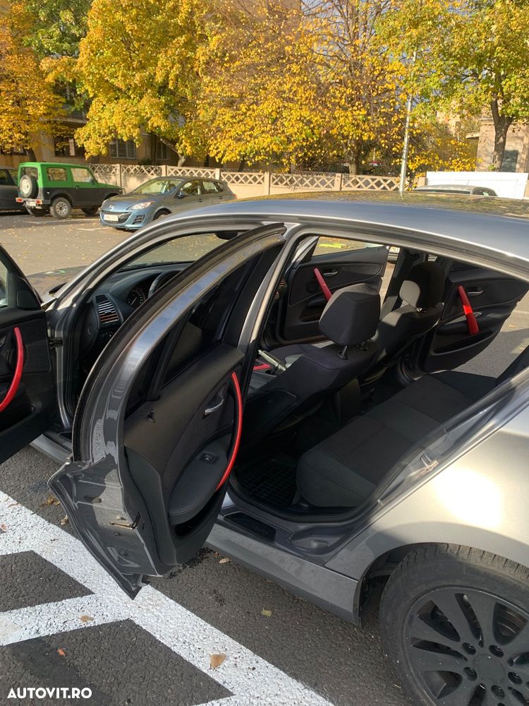 BMW Seria 1 120d - 10