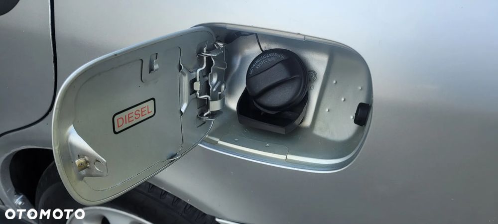 Volvo S40 1.9D - 23