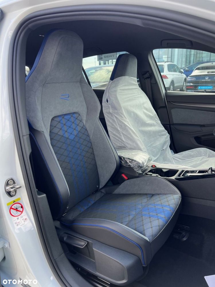 Volkswagen Golf - 7