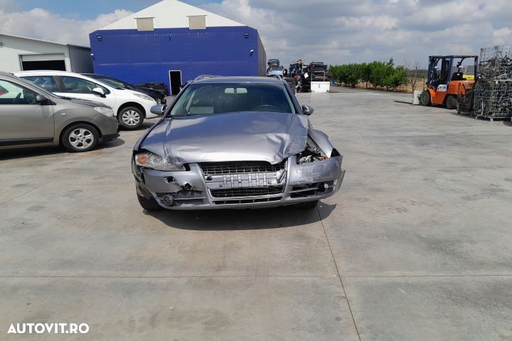 Dezmembrez Audi A4 B7 [2004 - 2008] Avant wagon 5-usi 2.0 TDI MT (140 - 2