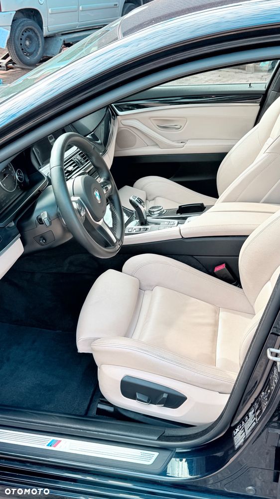 BMW Seria 5 528i xDrive Sport-Aut Luxury Line - 21