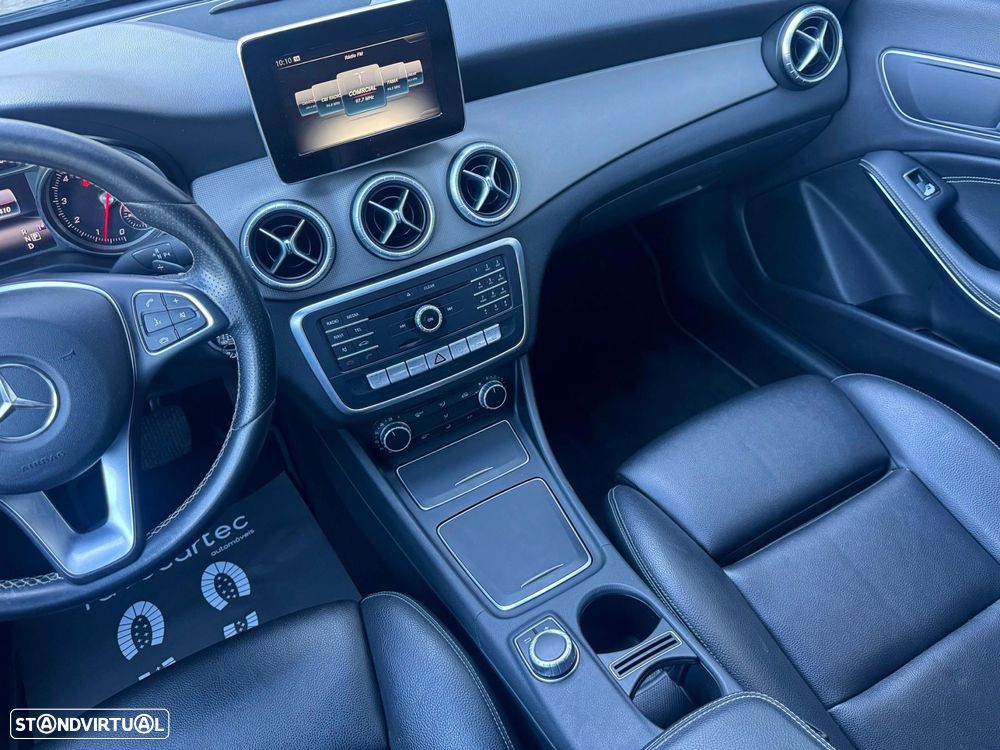 Mercedes-Benz CLA 180 7G-DCT Urban - 42