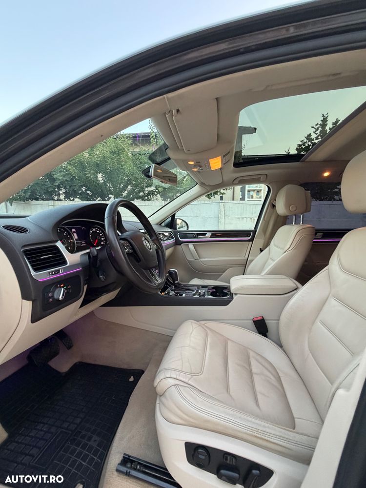 Volkswagen Touareg - 11