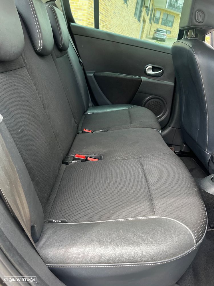 Renault Clio 1.2 TCE Dynamique S - 9
