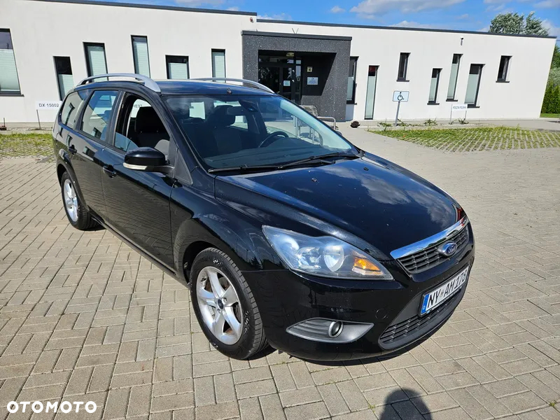 Ford Focus 1.6 Ambiente - 2