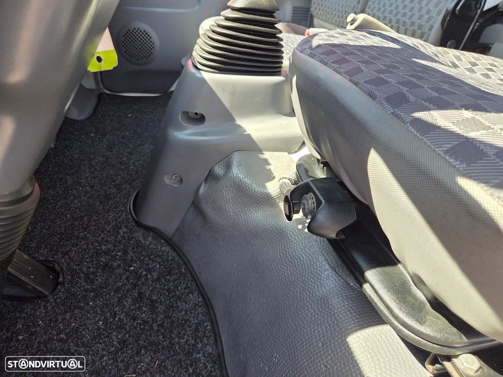 Isuzu Npr85 tribasculante 3500kgs - 18