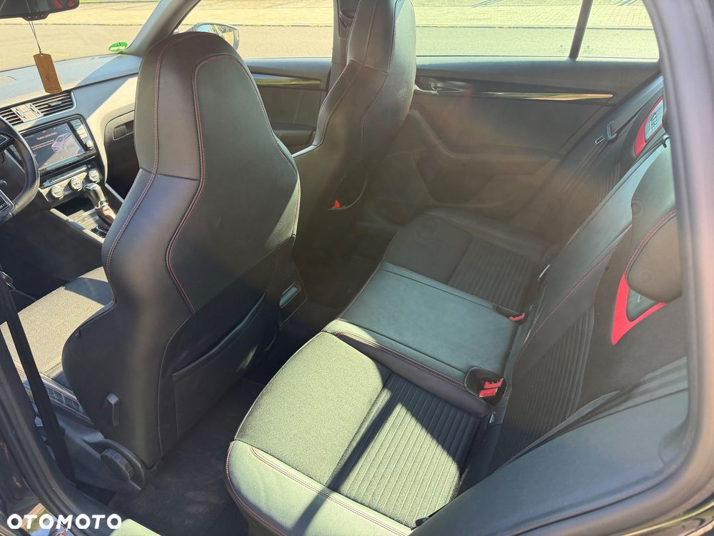 Skoda Octavia 2.0 TDI RS DSG - 8