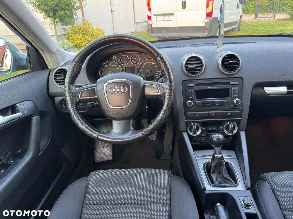 Audi A3 Sportback 1.8 TFSI Attraction - 7