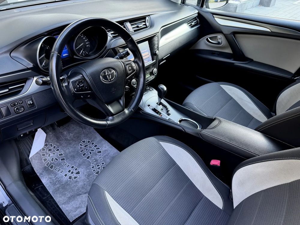 Toyota Avensis 1.8 Prestige MS - 28